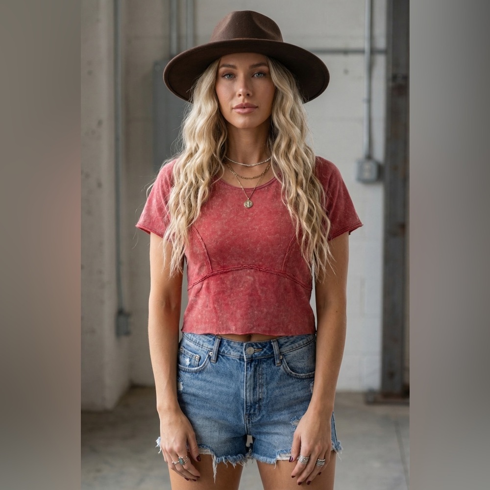NWT Very J Mineral Washed Exposed Seam Cropped Patch Back Tee Crop Top Red
